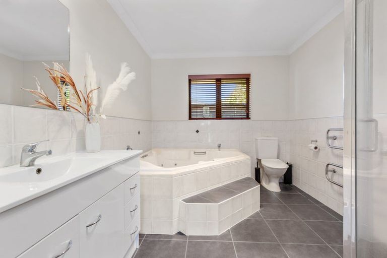 Photo of property in 38 Athfield Drive, Bethlehem, Tauranga, 3110