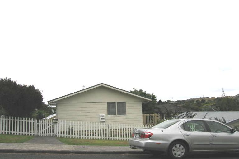Photo of property in 10 Tonkin Drive, Sunnynook, Auckland, 0620
