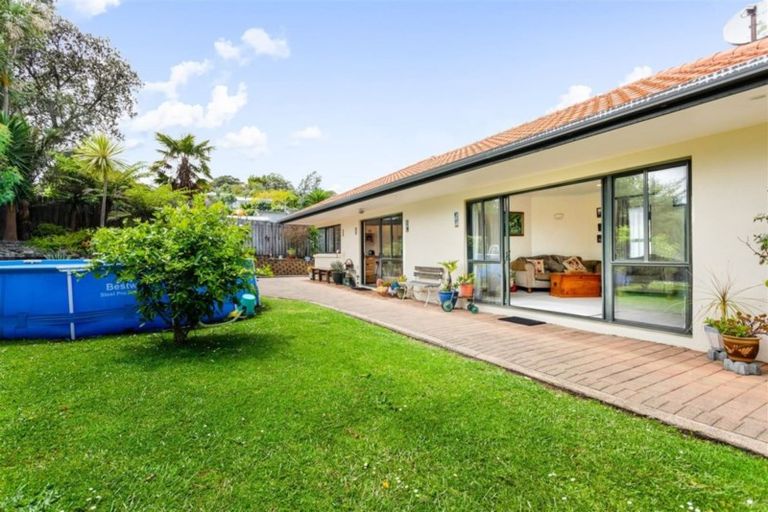Photo of property in 24 Makiri Street, Helensville, 0800