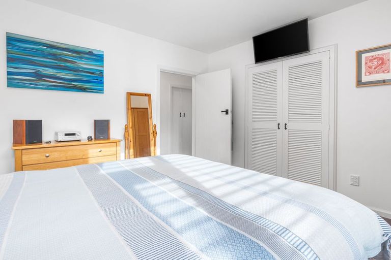 Photo of property in 71 Main Road, Redcliffs, Christchurch, 8081