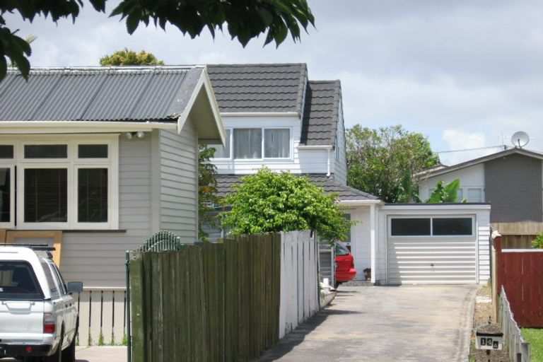 Photo of property in 14a Raymond Street, Point Chevalier, Auckland, 1022
