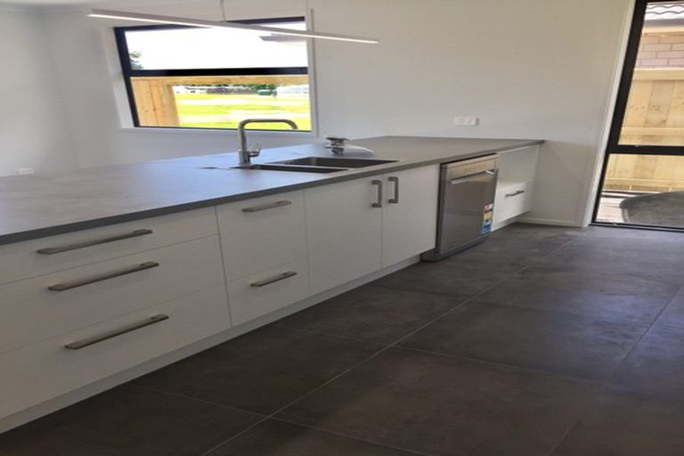 Photo of property in 95 Hills View Drive, Papamoa, 3118