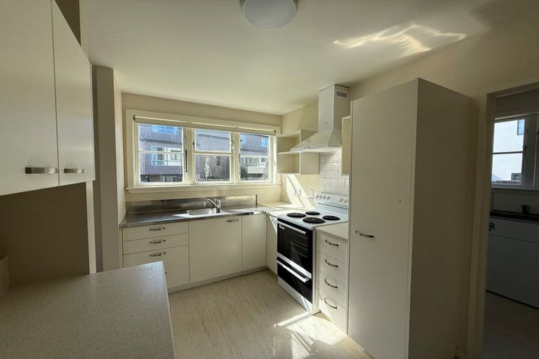 Photo of property in 14 Broadbent Street, Riccarton, Christchurch, 8041