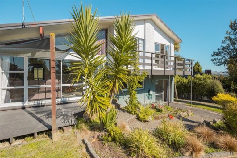 Photo of property in 14 Walnut Place, Owhata, Rotorua, 3010
