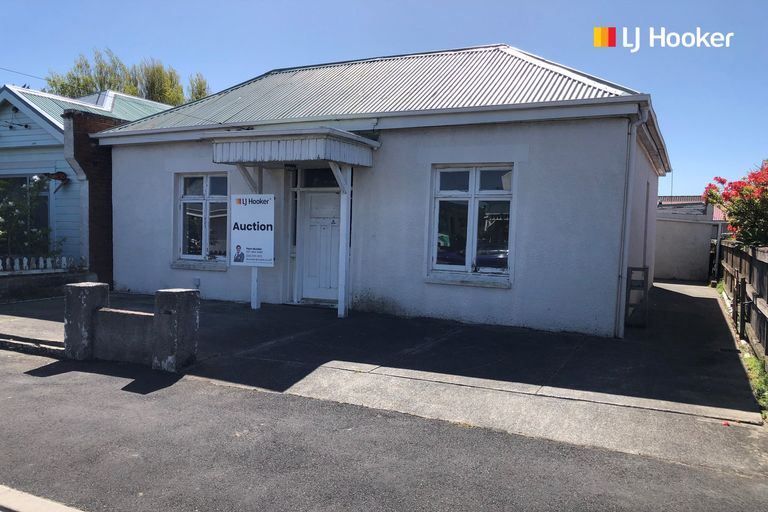 Photo of property in 18 Cashel Street, South Dunedin, Dunedin, 9012