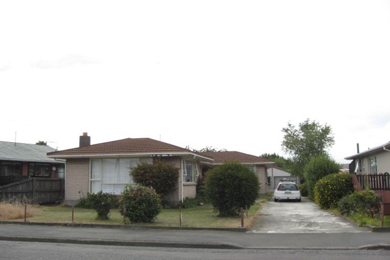 Photo of property in 80 Frensham Crescent, Woolston, Christchurch, 8062