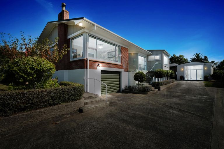 Photo of property in 6 Tuakau Road, Pukekohe, 2120