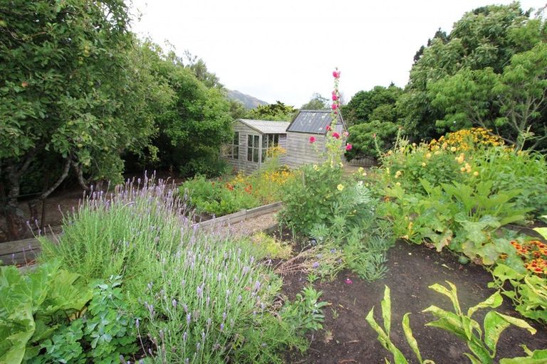 Photo of property in 31a Ranui Terrace, Tawa, Wellington, 5028