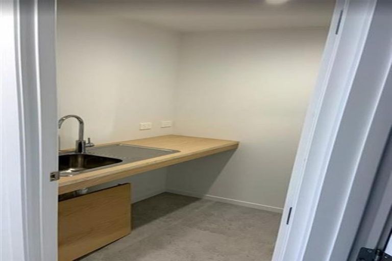 Photo of property in 2/55 Velma Road, Hillcrest, Auckland, 0627