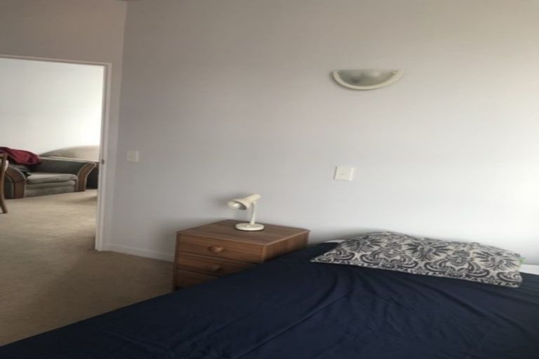 Photo of property in Terrace Tower Apartments, 9b/126 The Terrace, Wellington Central, Wellington, 6011