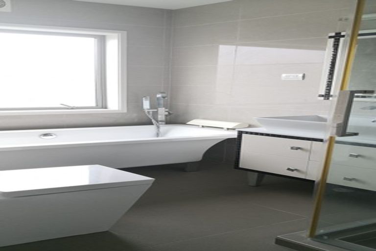 Photo of property in 17a Richard Avenue, Bucklands Beach, Auckland, 2014