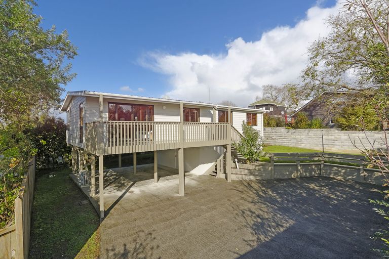 Photo of property in 1/16 Riverview Road, New Lynn, Auckland, 0600