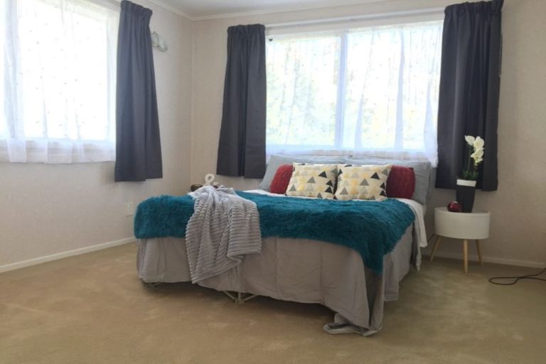 Photo of property in 39a Sturges Road, Henderson, Auckland, 0612