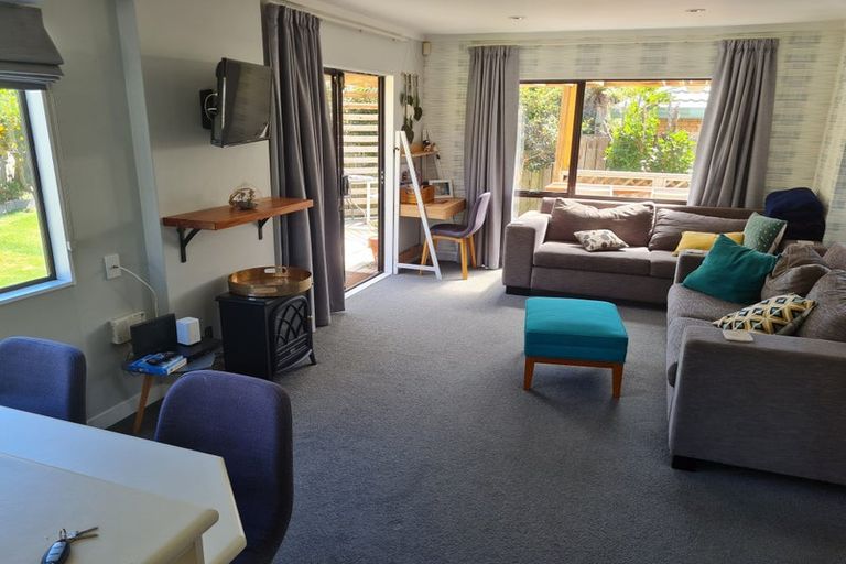 Photo of property in 24b Dorset Crescent, Hokowhitu, Palmerston North, 4410