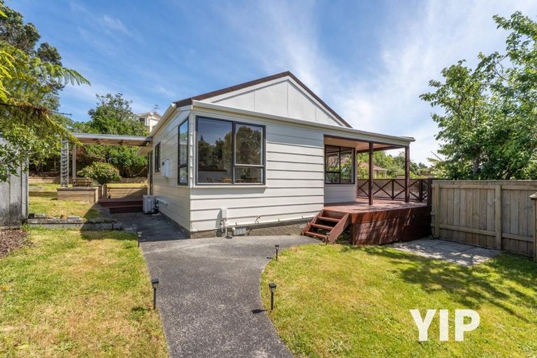 Photo of property in 30 Guadeloupe Crescent, Grenada Village, Wellington, 6037