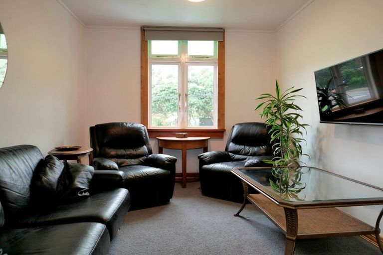 Photo of property in 18 Ocean Road, Paekakariki, 5034