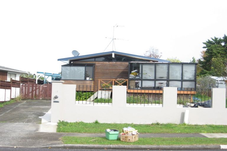 Photo of property in 17 Blanche Way, Half Moon Bay, Auckland, 2012