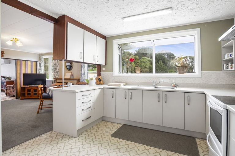 Photo of property in 73 Hampshire Street, Cannons Creek, Porirua, 5024