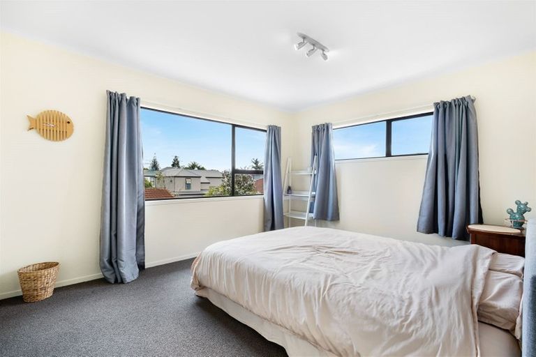 Photo of property in 2/16a Puriri Street, Takapuna, Auckland, 0622
