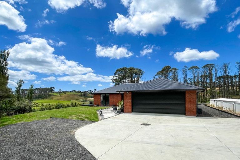 Photo of property in 225d Amreins Road, Taupaki, 0782