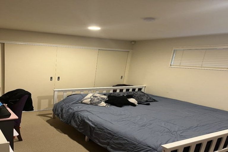 Photo of property in 11 Kittiwake Drive, Schnapper Rock, Auckland, 0632