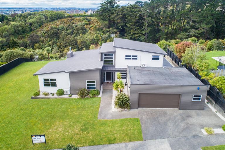 Photo of property in 78 Cashmere Drive, Fitzherbert, Palmerston North, 4410