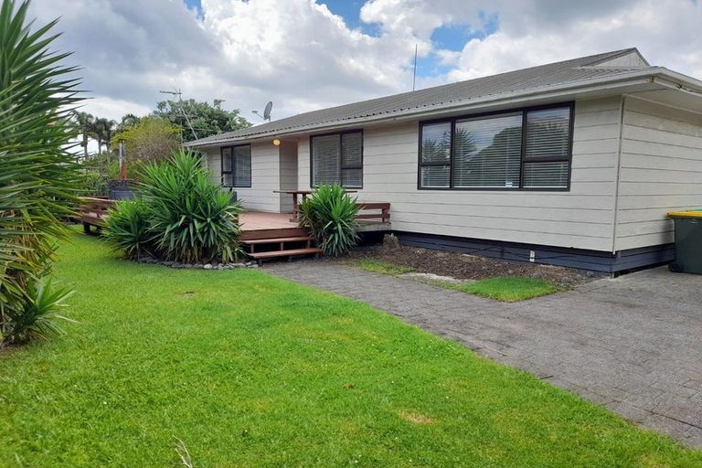 Photo of property in 22 Seaway Road, Clarks Beach, 2122