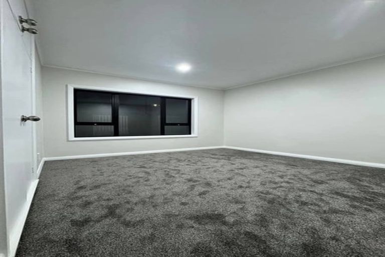 Photo of property in 78 Mcrobbie Road, Kingseat, Papakura, 2580