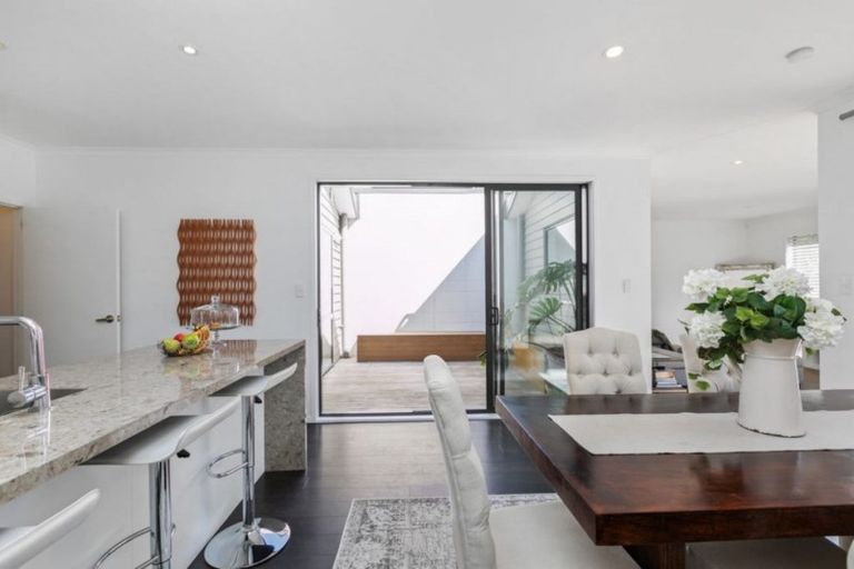 Photo of property in 54 Scoria Close, Pyes Pa, Tauranga, 3112