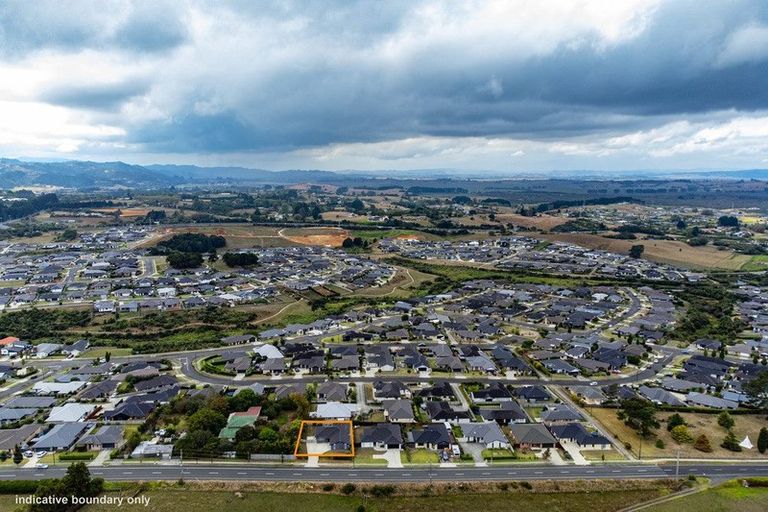 Photo of property in 106 Helenslee Road, Pokeno, 2472