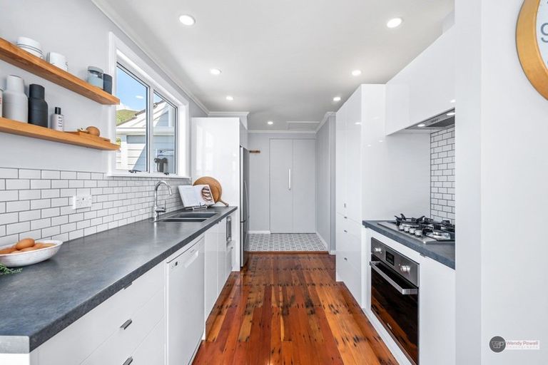 Photo of property in 94 Judd Crescent, Naenae, Lower Hutt, 5011