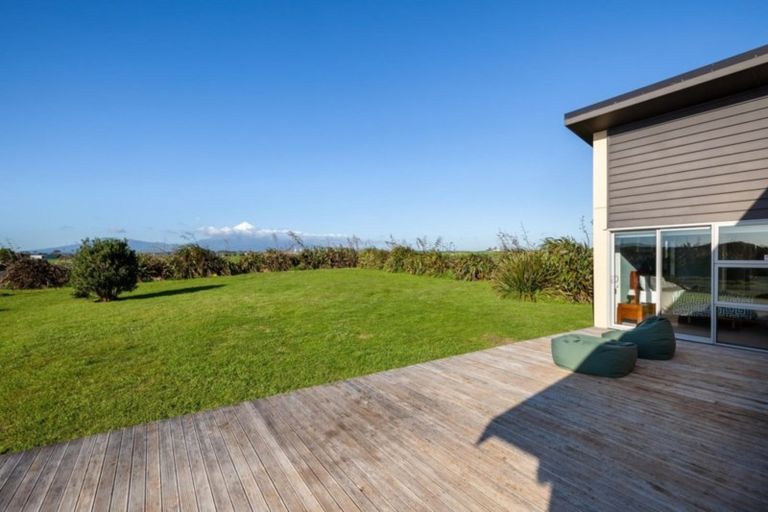 Photo of property in 265 Tai Road, Opunake, 4681