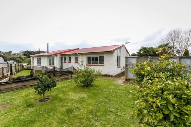 Photo of property in 7 Ross Place, Blagdon, New Plymouth, 4310