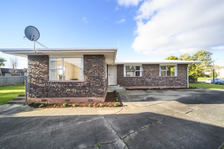 Photo of property in 29 Kimberley Grove, Westbrook, Palmerston North, 4412