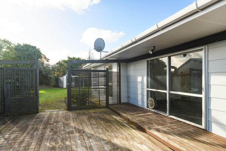 Photo of property in 41 Acacia Street, Kelvin Grove, Palmerston North, 4414