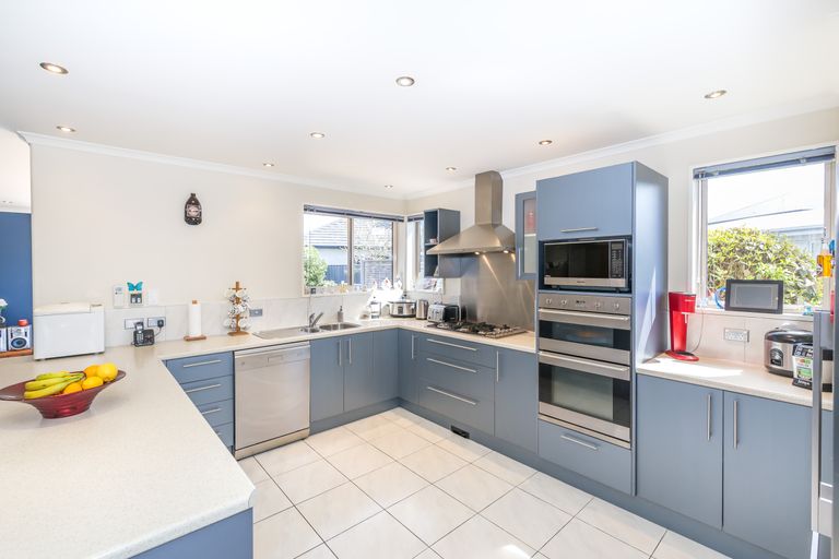 Photo of property in 54 Westpark Drive, Burnside, Christchurch, 8053