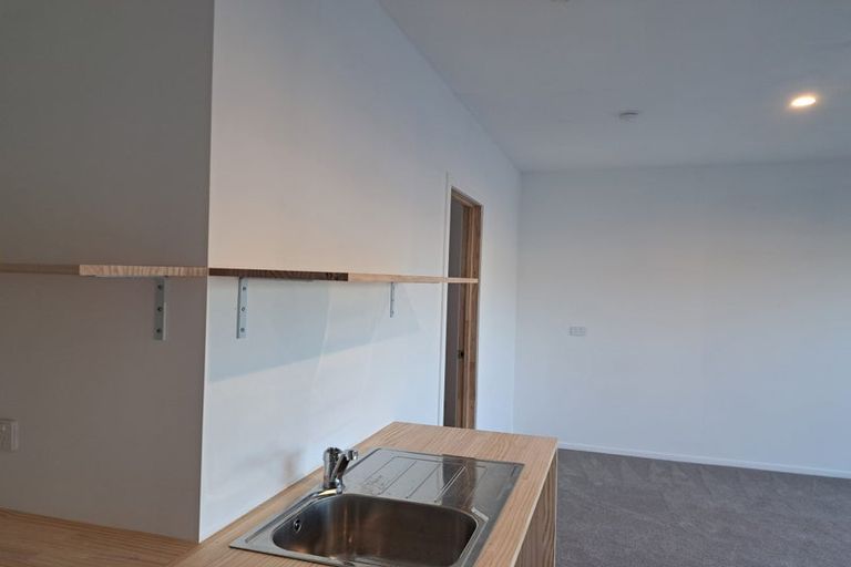 Photo of property in 2/3 Charmaine Road, Torbay, Auckland, 0630