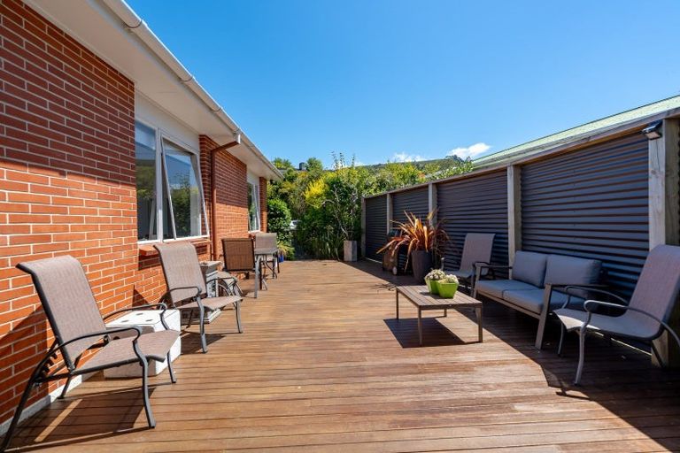 Photo of property in 18 Pioneer Crescent, Helensburgh, Dunedin, 9010