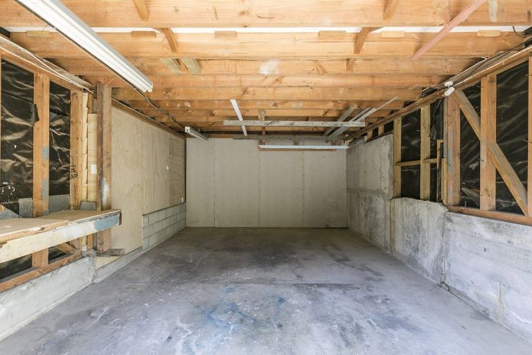 Photo of property in 59 Severn Street, Island Bay, Wellington, 6023