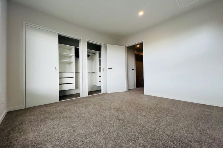 Photo of property in 18 Parahau Road, Papakura, 2110