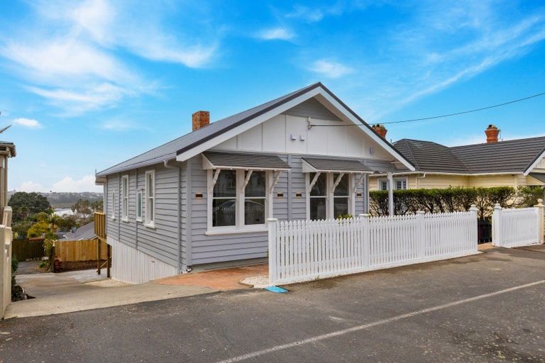 Photo of property in 94 Calliope Road, Stanley Point, Auckland, 0624