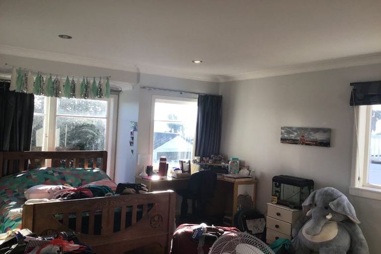 Photo of property in 50 Rosier Road, Glen Eden, Auckland, 0602