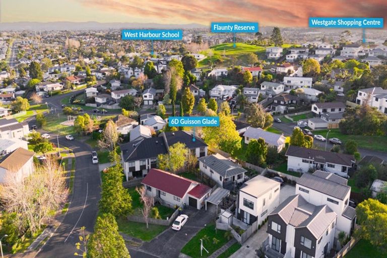 Photo of property in 6d Buisson Glade, West Harbour, Auckland, 0618