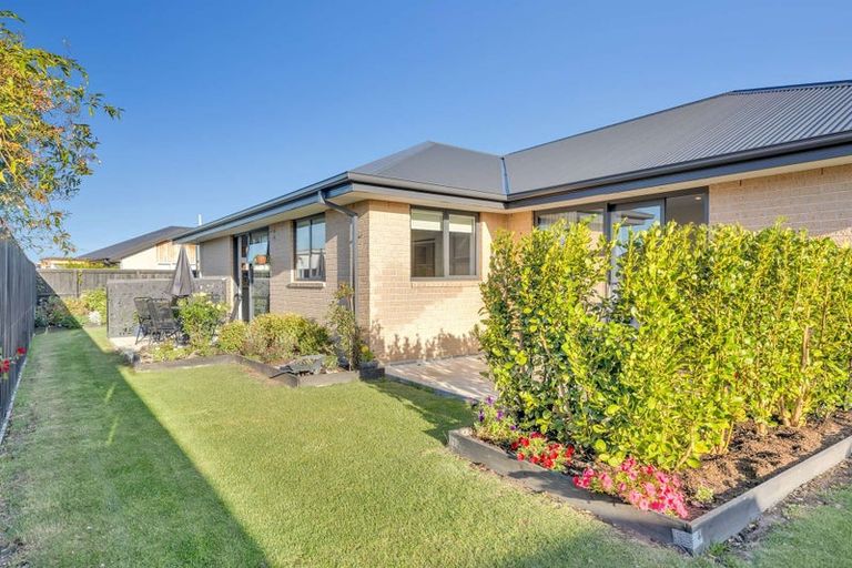 Photo of property in 5 Burke Lane, Amberley, 7410