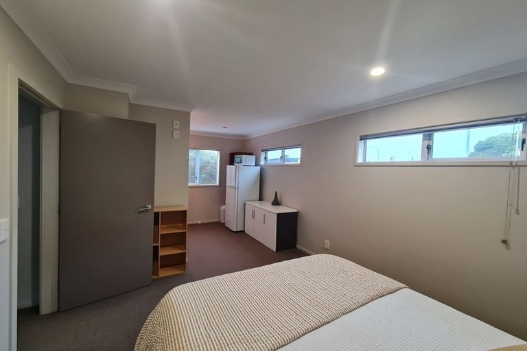 Photo of property in 4 Acheron Road, Paremata, Porirua, 5026