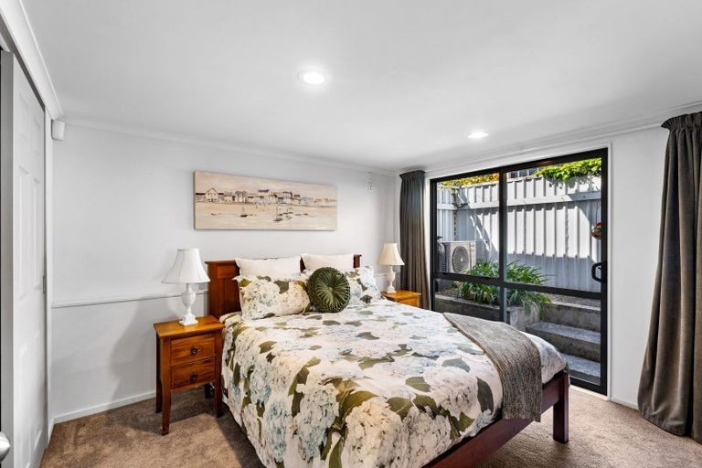 Photo of property in 2 North Terrace, Westshore, Napier, 4110