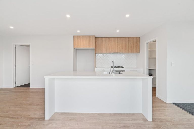 Photo of property in 32 John Holmes Road, Halswell, 8025