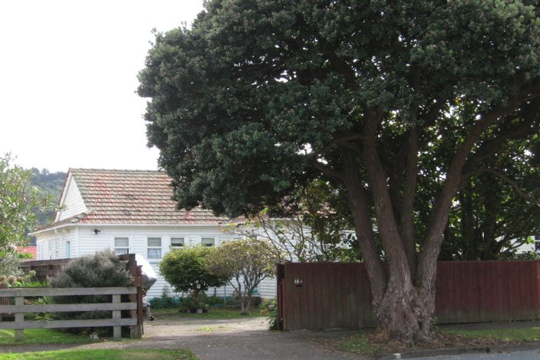 Photo of property in 15a Hunter Street, Taita, Lower Hutt, 5011