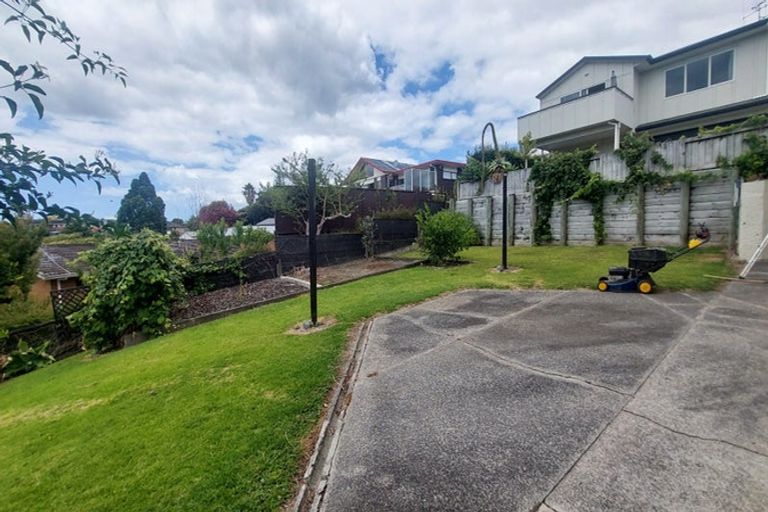 Photo of property in 2/24 Upland Street, Brookfield, Tauranga, 3110