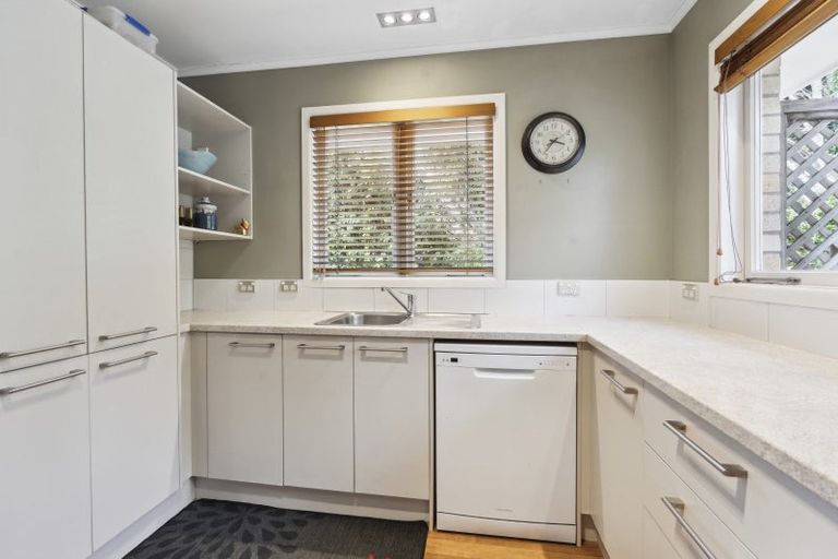 Photo of property in 21 Clevedon Road, Papakura, 2110